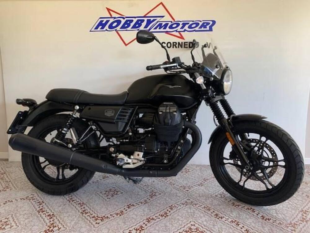 Moto Guzzi V7 III Stone (2017 - 20)