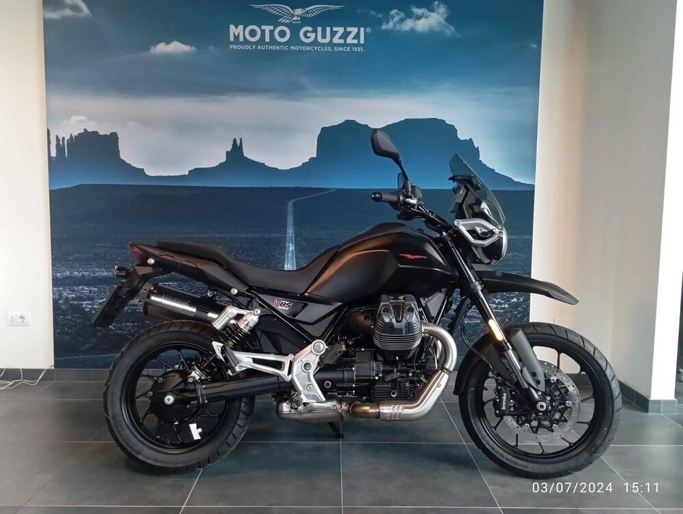 Moto Guzzi V85 Strada (2024)