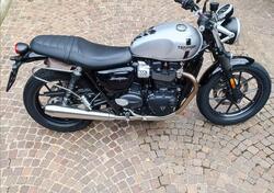 Triumph Street Twin 900 (2017 - 18) usata