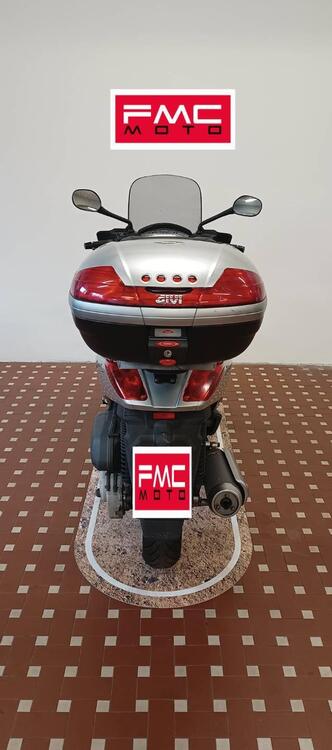 Yamaha X-Max 250 (2007 - 09) (5)