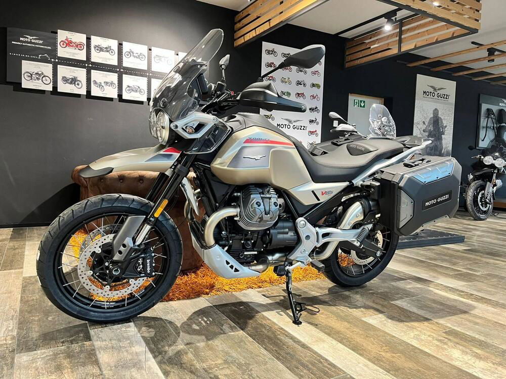 Moto Guzzi V85 TT Travel (2024) (2)