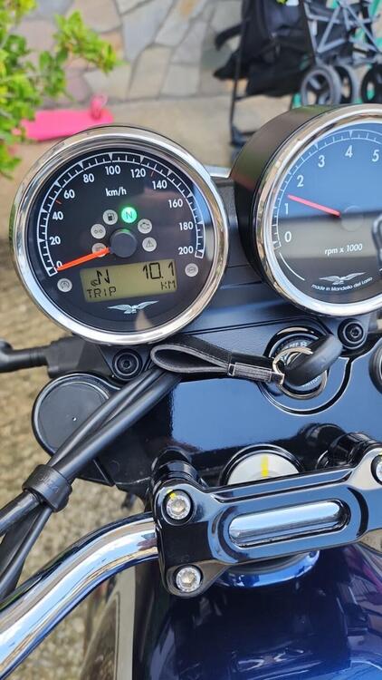 Moto Guzzi V7 Special Edition (2022 - 24) (5)