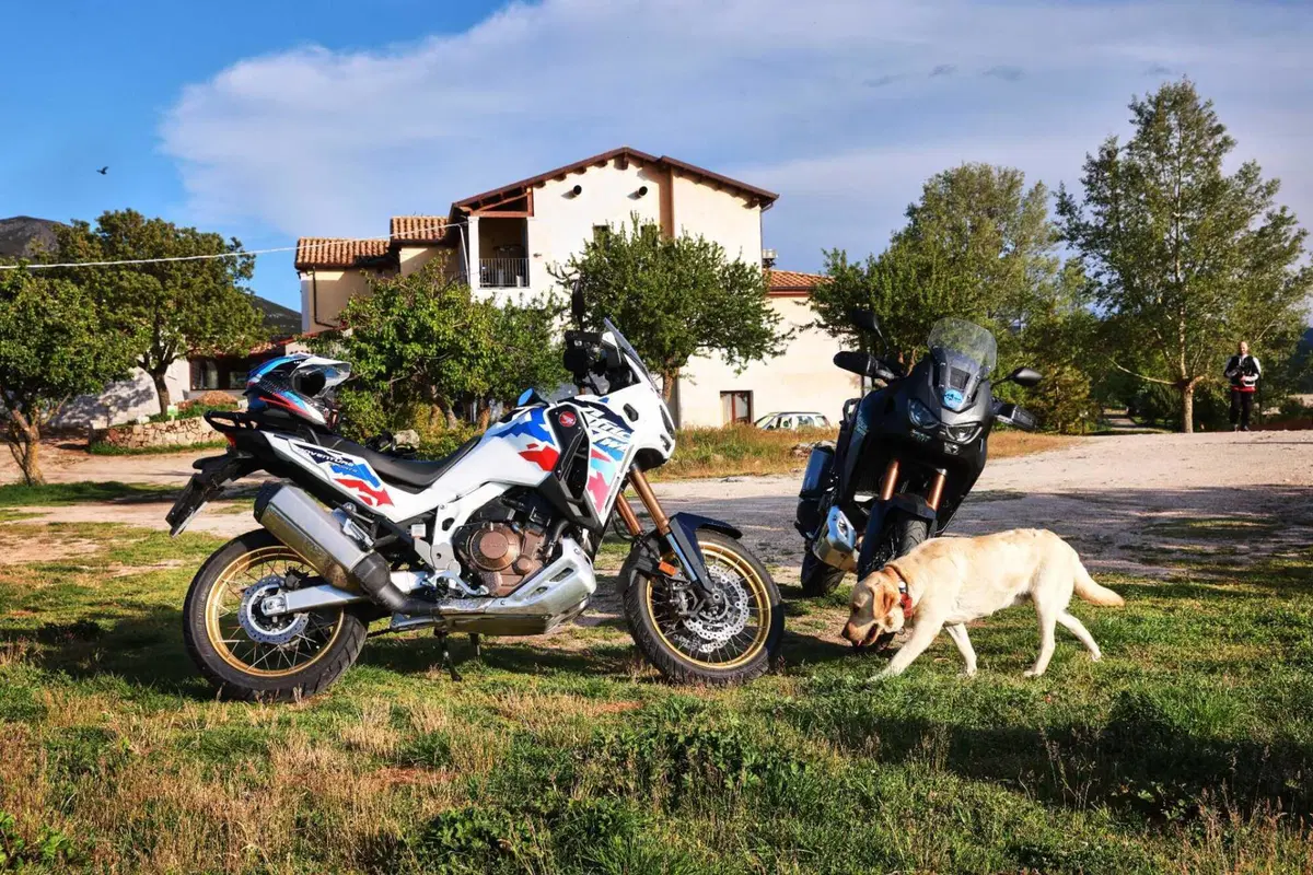Il viaggio dei sogni sull'Africa Twin. Corsica, Sardegna e Sicilia: 1.200 km di puro godimento [VIDEO] (2)
