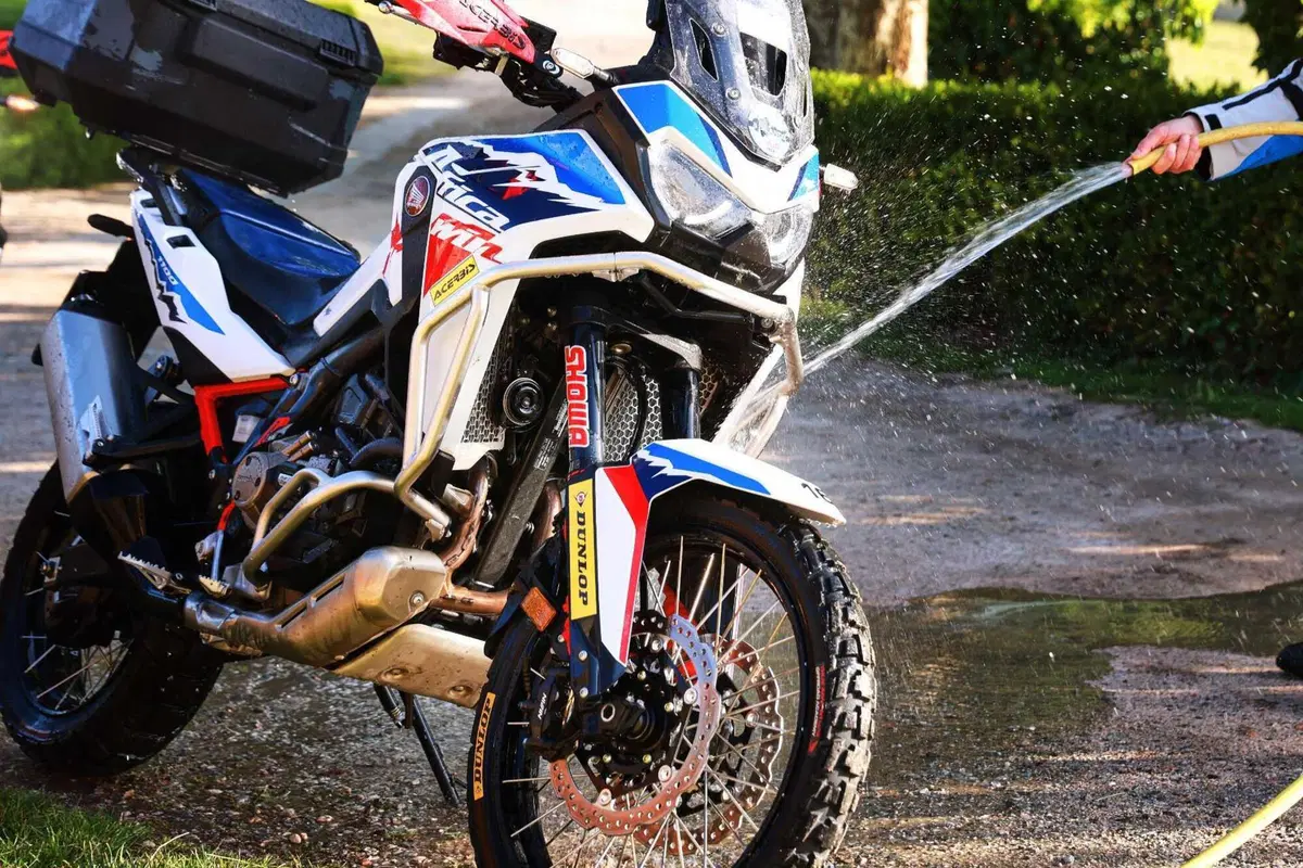 Il viaggio dei sogni sull'Africa Twin. Corsica, Sardegna e Sicilia: 1.200 km di puro godimento [VIDEO] (4)