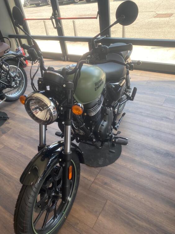 Royal Enfield Meteor 350 Fireball (2021 - 24)