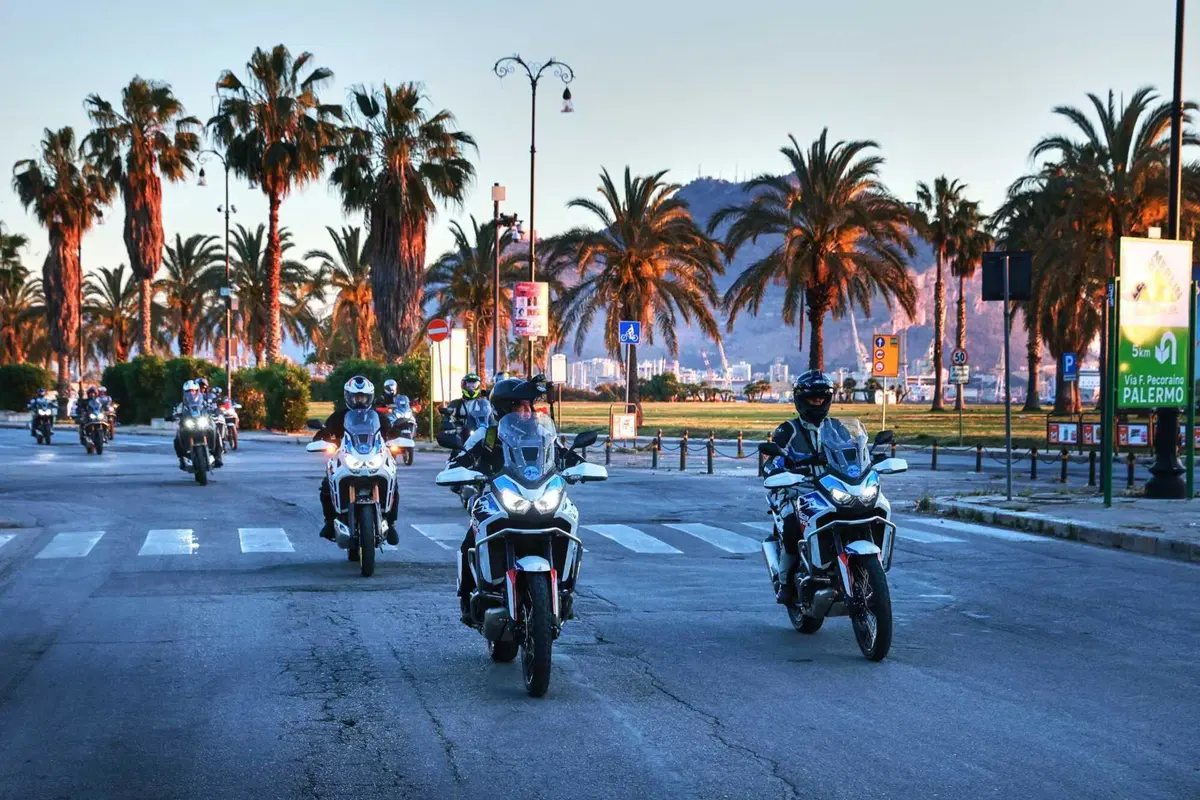Il viaggio dei sogni sull'Africa Twin. Corsica, Sardegna e Sicilia: 1.200 km di puro godimento [VIDEO] (4)