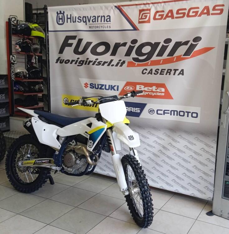 Husqvarna FC 250 (2025) (2)