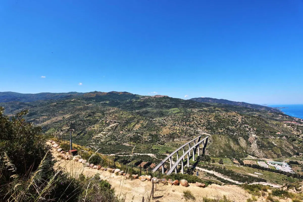 Il viaggio dei sogni sull'Africa Twin. Corsica, Sardegna e Sicilia: 1.200 km di puro godimento [VIDEO] (2)