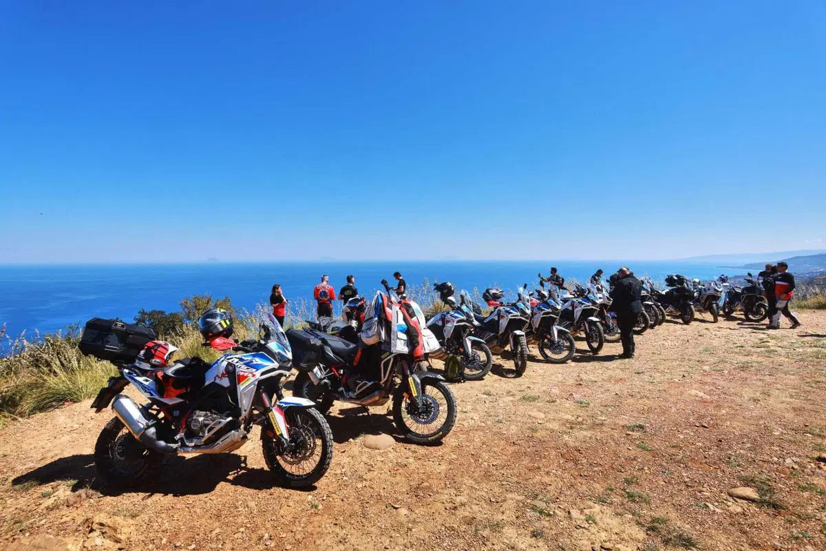 Il viaggio dei sogni sull'Africa Twin. Corsica, Sardegna e Sicilia: 1.200 km di puro godimento [VIDEO] (3)