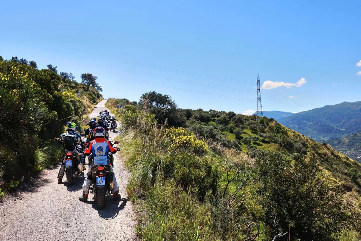 Il viaggio dei sogni sull'Africa Twin. Corsica, Sardegna e Sicilia: 1.200 km di puro godimento [VIDEO] (5)