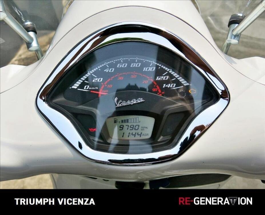 Vespa GTS 300 Super Sport Hpe (2021 - 22) (5)