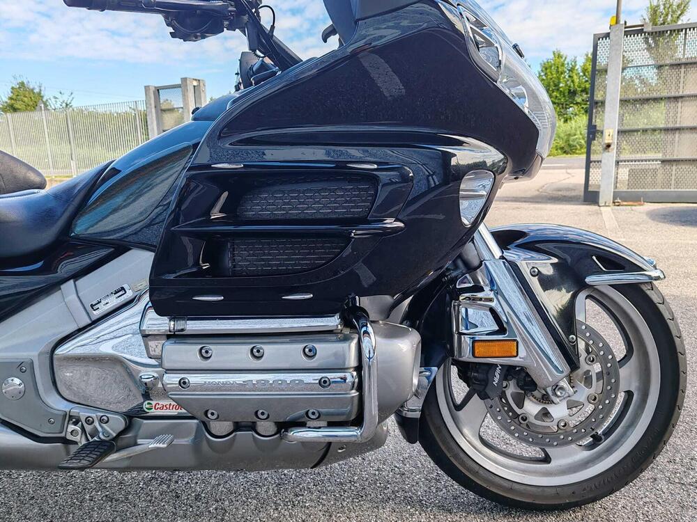 Honda GL 1800 Gold Wing (2000 - 05) (5)