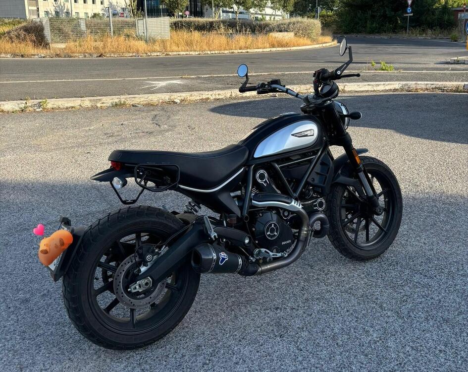 Ducati Scrambler 800 Icon Dark (2020)