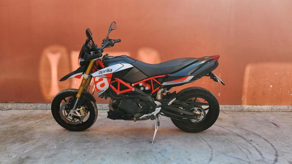 Aprilia Dorsoduro 900 (2017 - 20) (2)