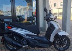 Piaggio Beverly 300 Hpe (2021) usata