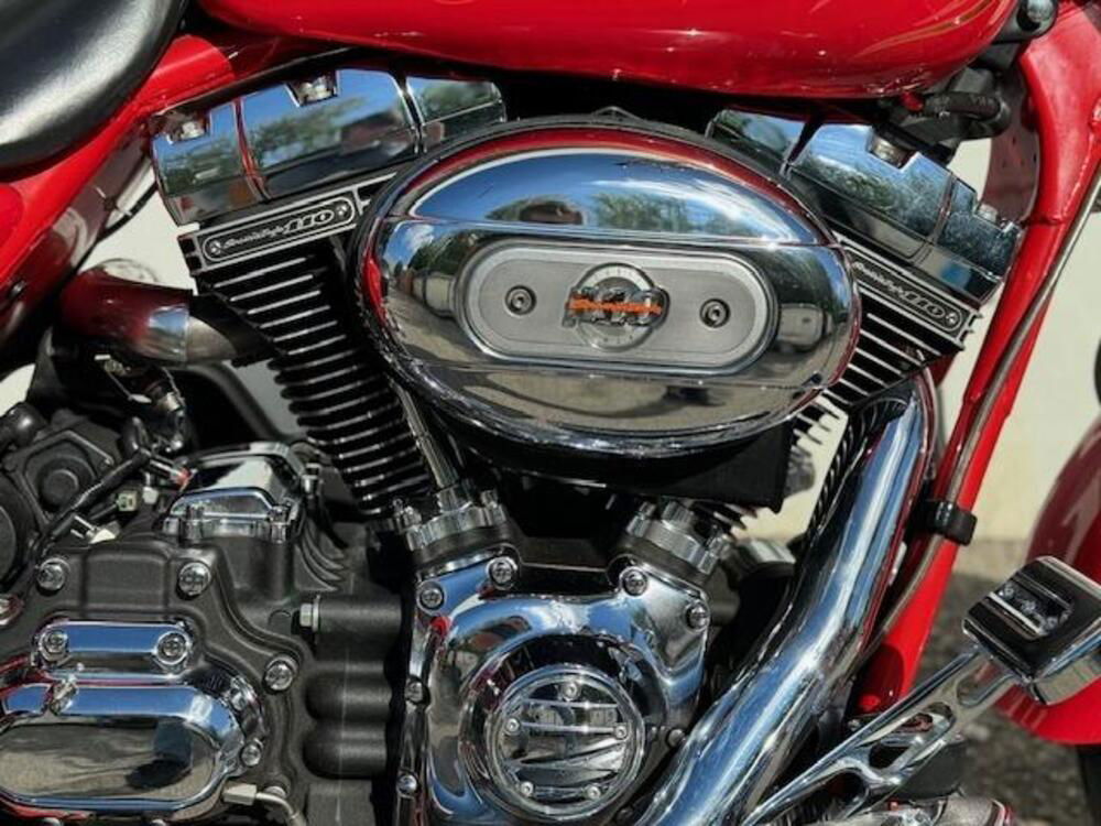 Harley-Davidson 1800 Road King (2007) - FLHRSE (2)