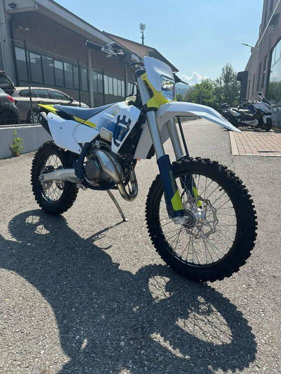 Husqvarna TE 300 (2024) (3)