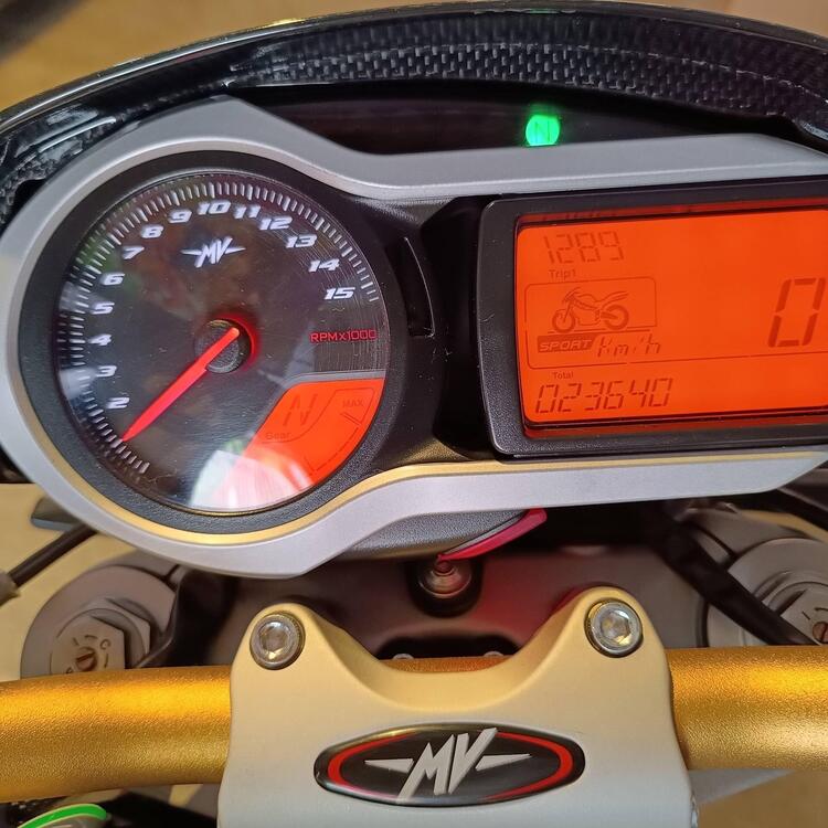 MV Agusta Brutale 920 (2011 - 12) (5)