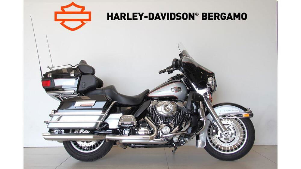 Harley-Davidson 1584 Electra Glide Ultra Classic (2008 - 13) - FLHTCU
