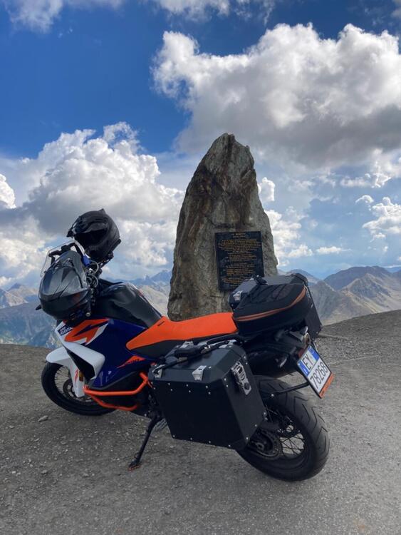 KTM 1290 Super Adventure R (2021) (4)