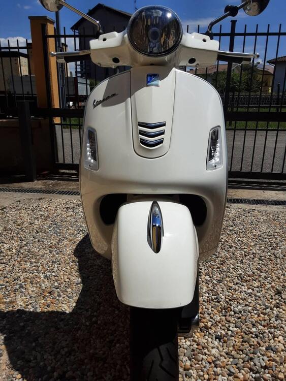 Vespa GTS 300 Super (2017 - 18) (3)