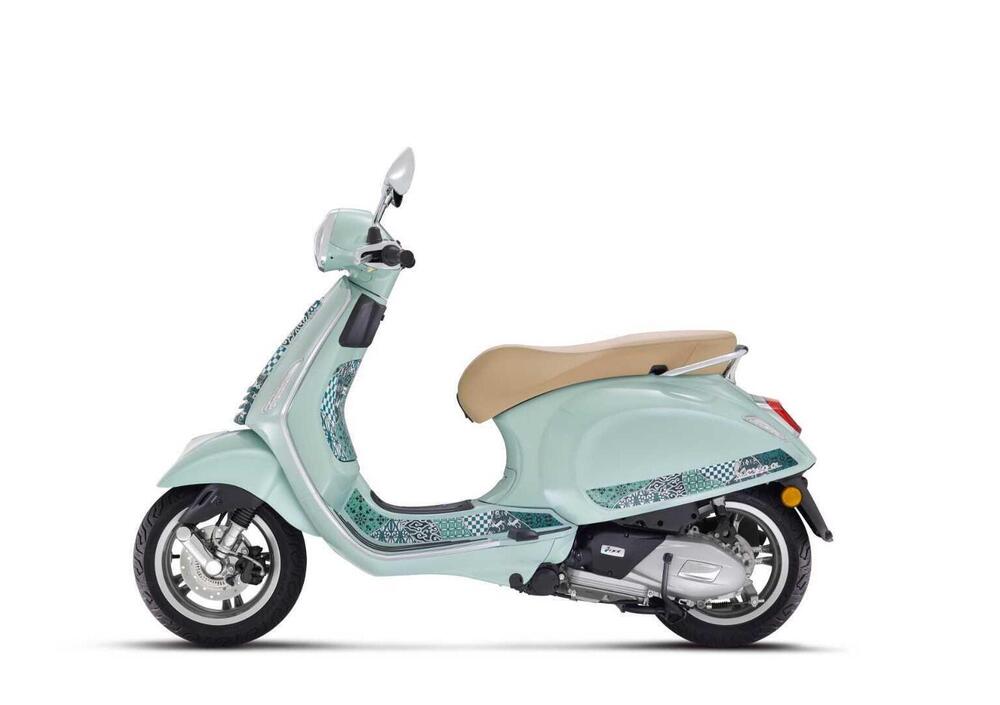 Vespa Primavera 50 Batik (2024) (2)