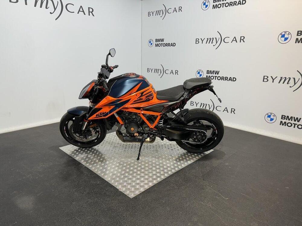 KTM 1290 Super Duke R (2021) (5)