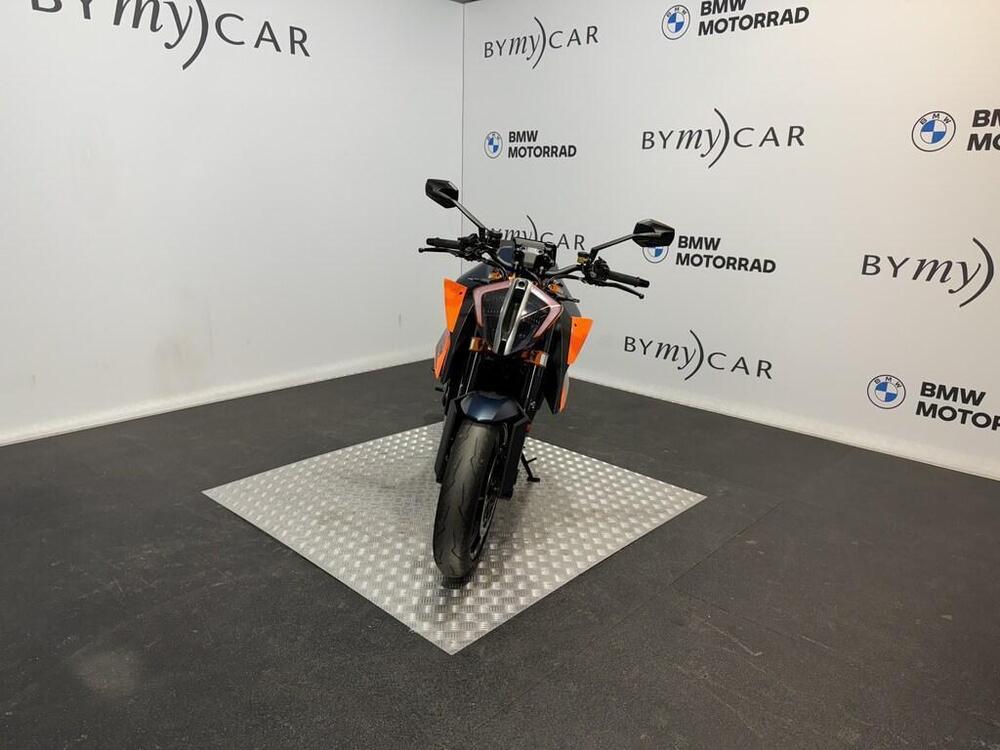 KTM 1290 Super Duke R (2021) (3)