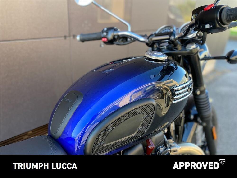 Triumph Bonneville T100 Stealth Edition (2024) (2)