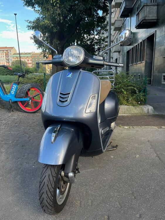 Vespa GTS 300 ABS (2014 - 16) (2)