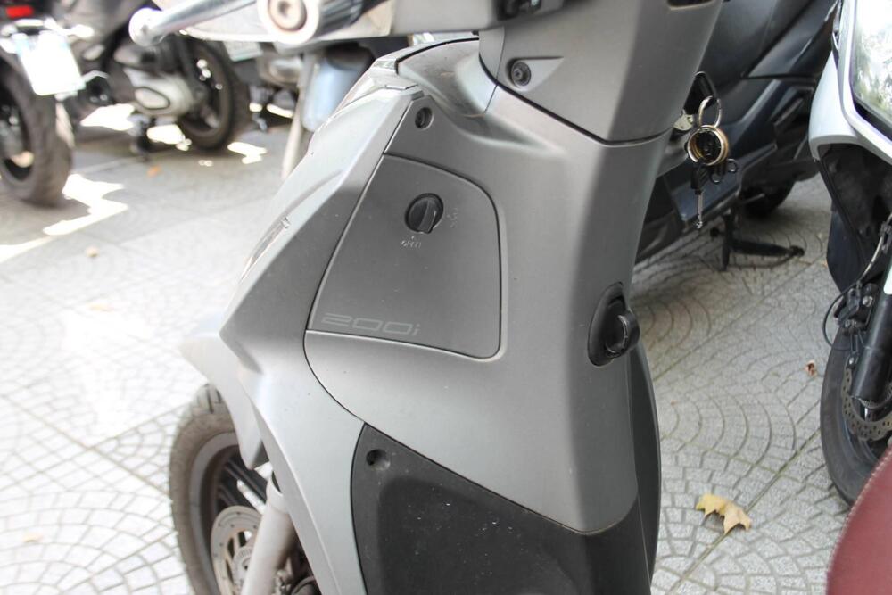 Kymco People 200i S (2021 - 24) (3)