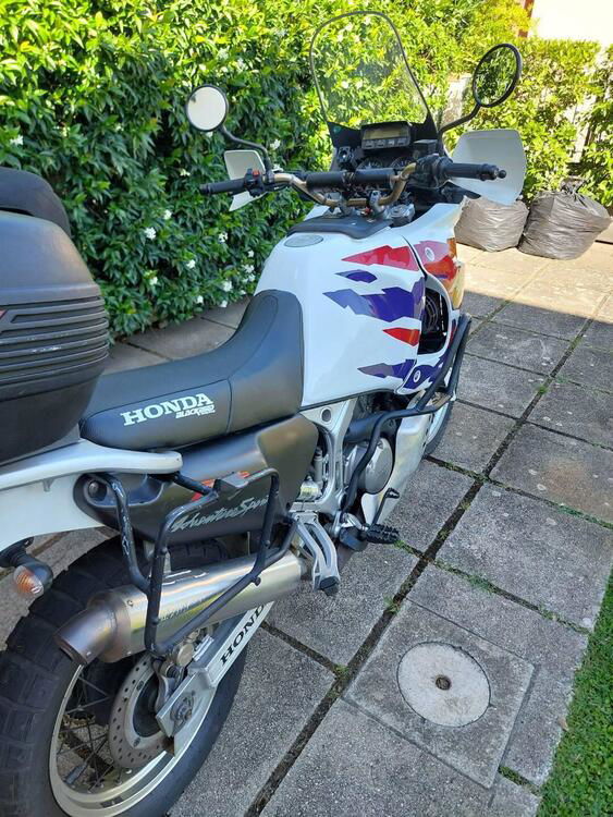 Honda Africa Twin XRV 750 (1996 - 02) (4)