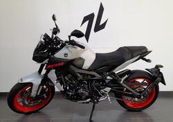 Yamaha MT-09 (2017 - 20) usata