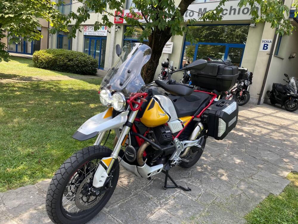 Moto Guzzi V85 TT Travel (2020) (2)