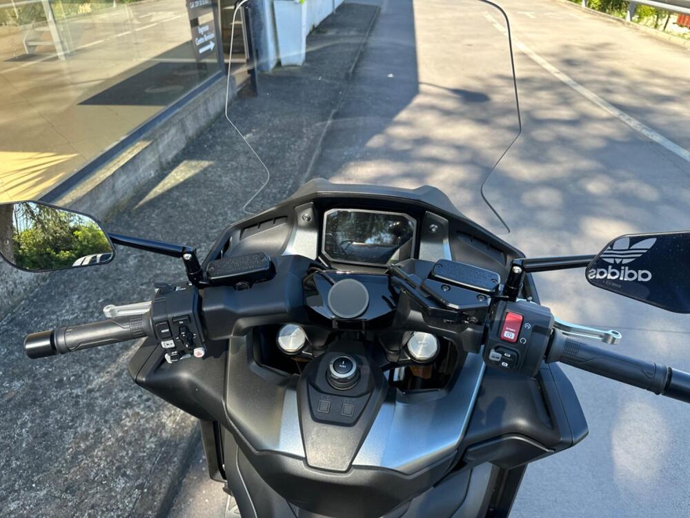 Honda Forza 750 DCT Urban (2021 - 24) (3)