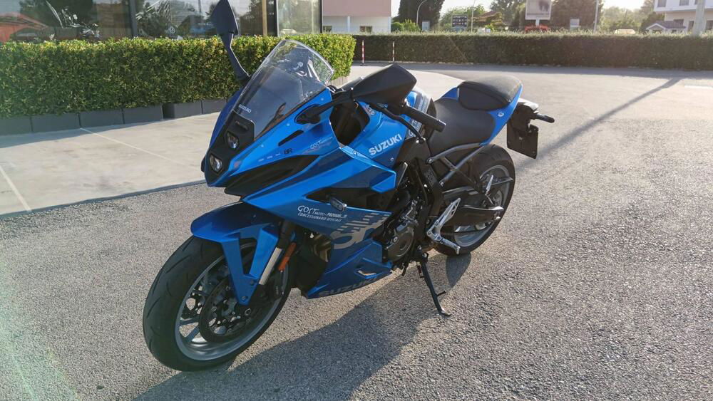 Suzuki GSX-8R (2024) (2)