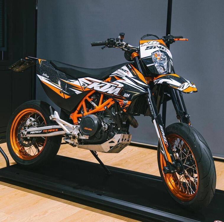 KTM 690 SMC R (2012 -17) (2)