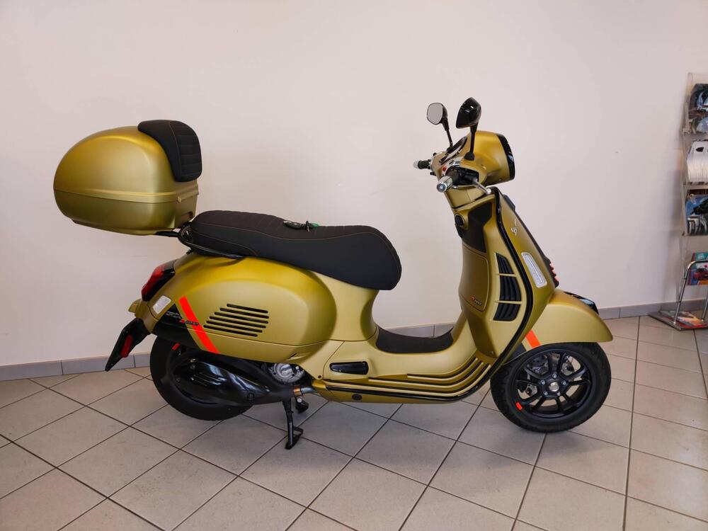 Vespa GTS 300 Super Sport (2023 - 24) (3)