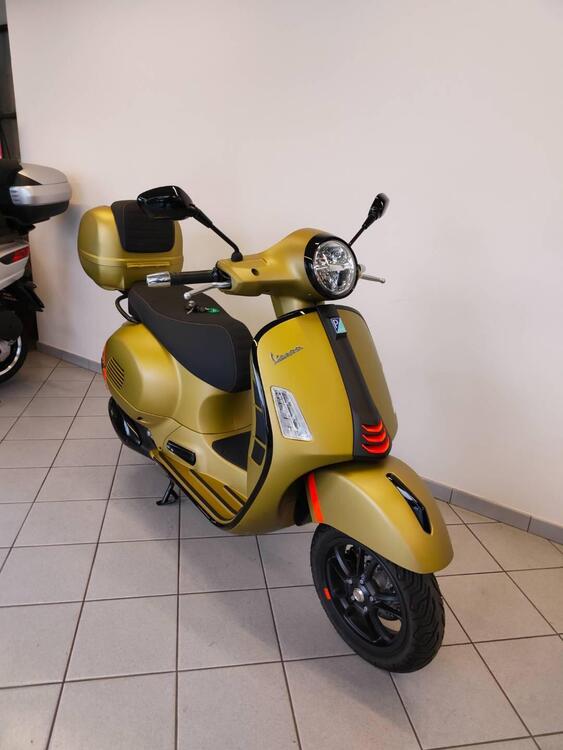 Vespa GTS 300 Super Sport (2023 - 24) (4)