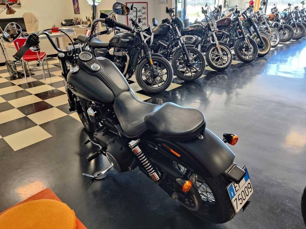 Harley-Davidson 1690 Street Bob (2017) - FXDB (5)