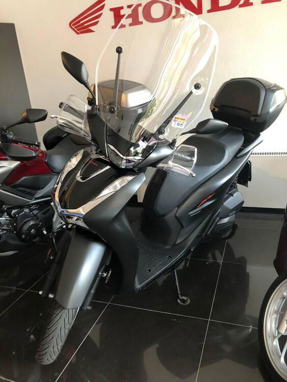 Honda SH 150i Sport (2022 - 24) (2)