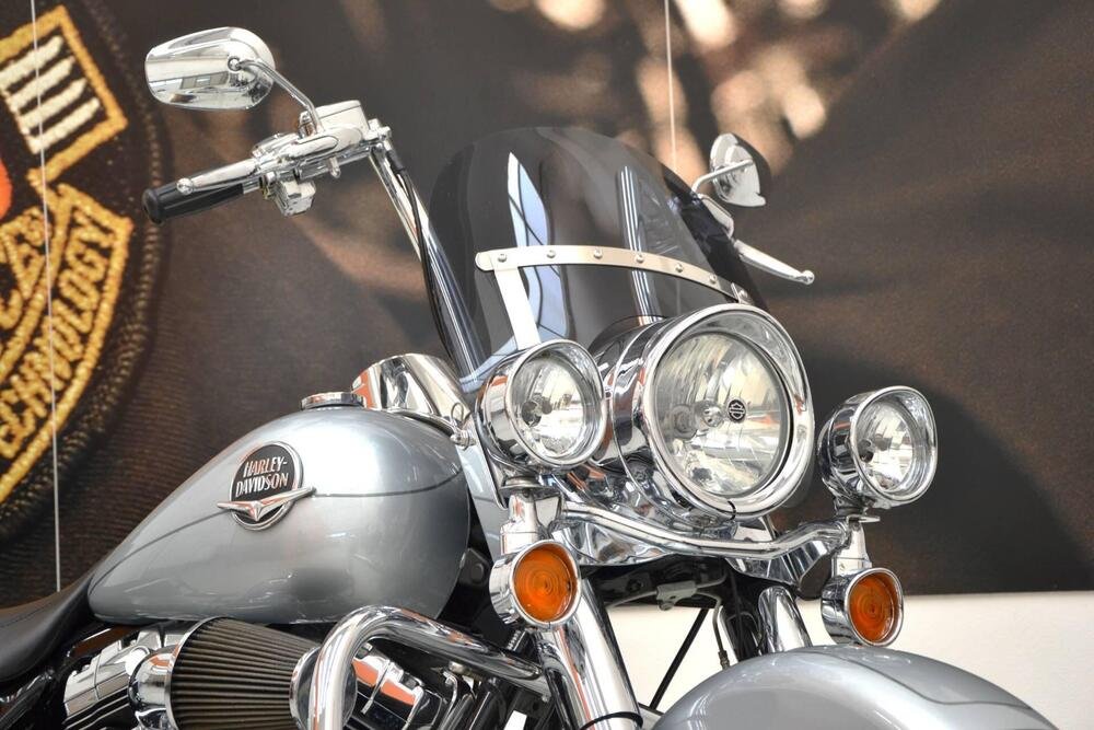 Harley-Davidson 1584 Road King Classic (2007 - 11) - FLHRCI (3)
