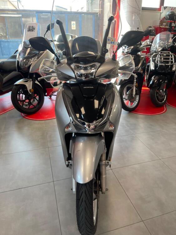 Honda SH 150 i (2017 - 19) (2)