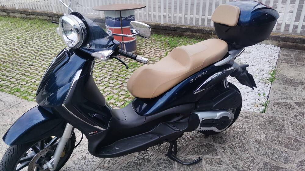 Piaggio Beverly 400 i.e. (2)