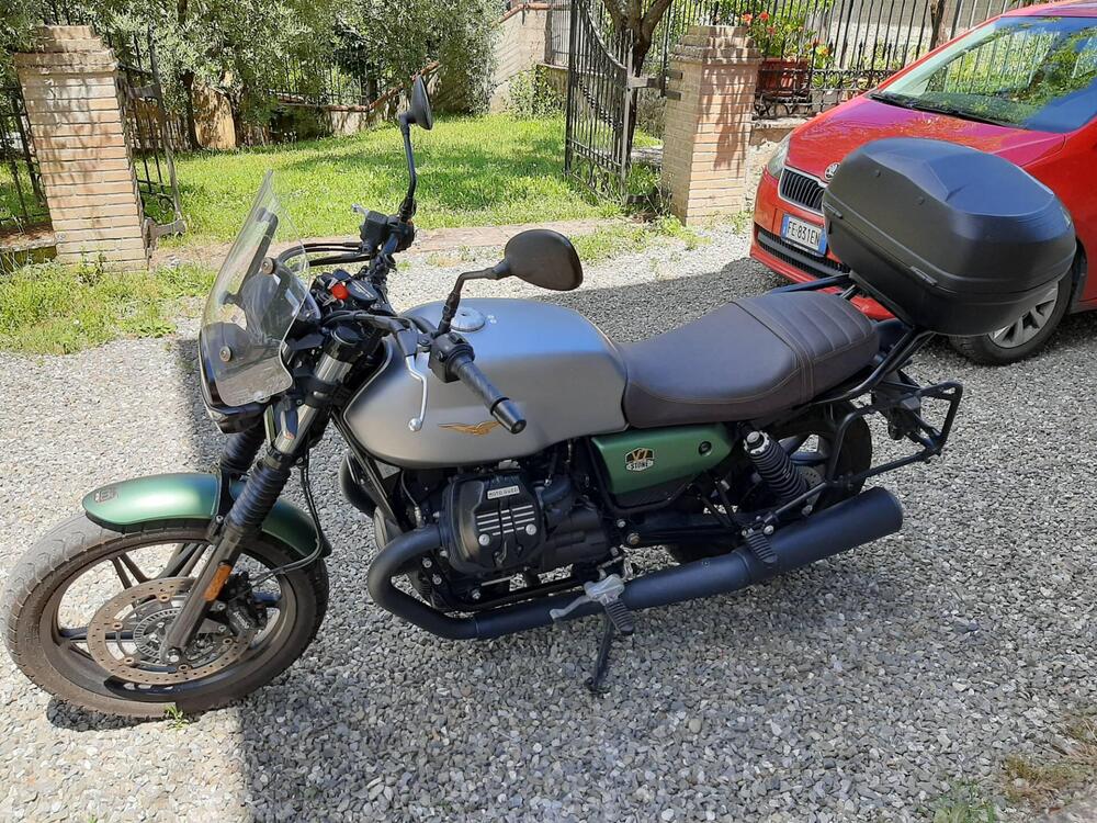 Moto Guzzi V7 Stone Centenario (2021 - 22) (3)