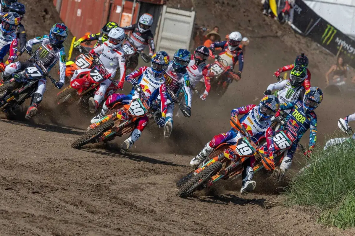 MXGP #12. Indonesia BIS. Herlings e L. Coenen non negoziabili [GALLERY-VIDEO] (17)