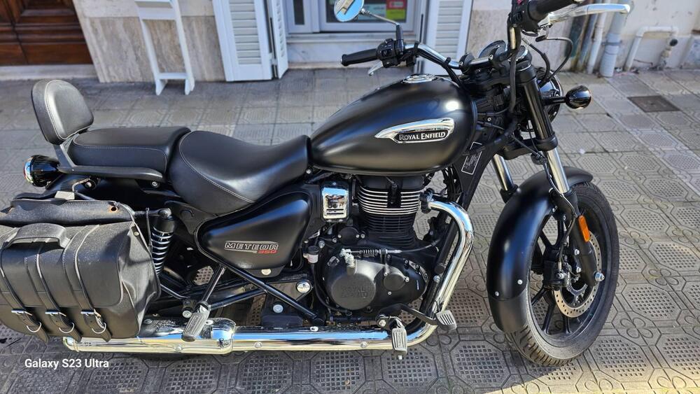 Royal Enfield Meteor 350 Stellar (2021 - 24) (3)