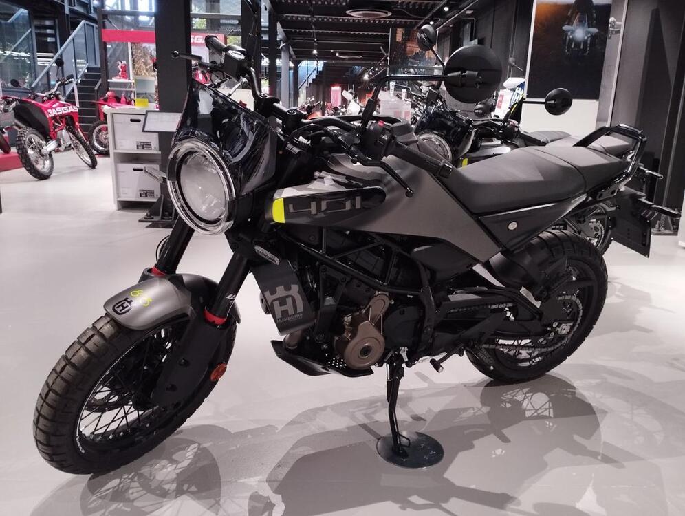 Husqvarna Svartpilen 401 (2024) (5)