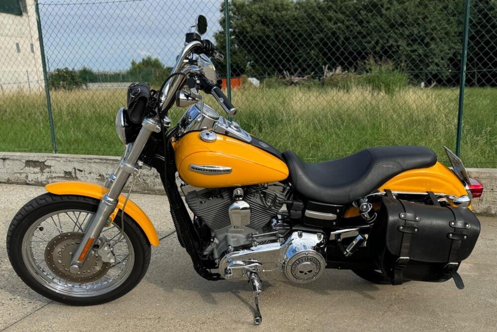 Harley-Davidson 1584 Super Glide Custom (2008 - 13) - FXDC (4)