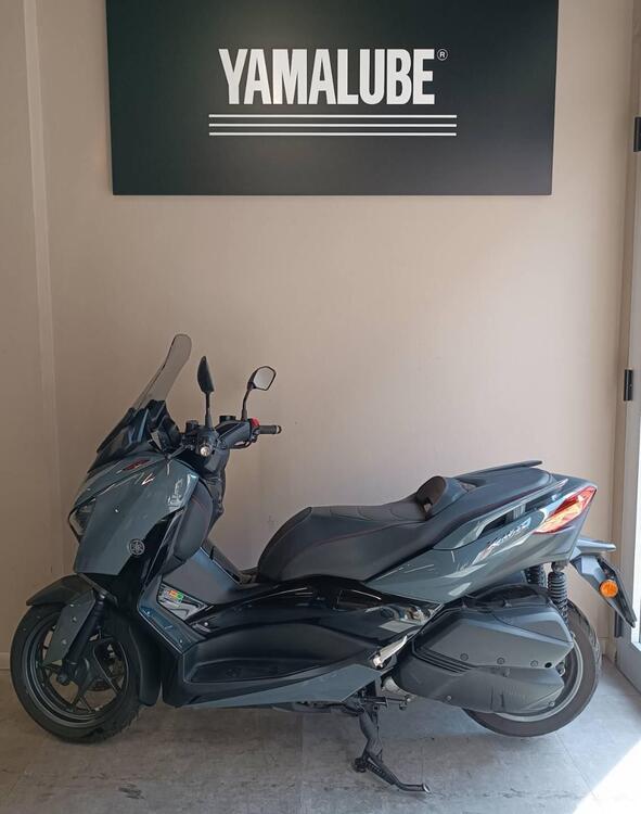 Yamaha X-Max 300 Tech Max (2020) (2)